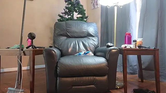 Single White Male online show from 11-10-25, 04:28