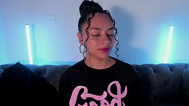 Snapshot of Angellit_Afrodita_ chatting on 12-02-25, 11:15 Angellit Afrodita online show from 12-02-25, 11:15