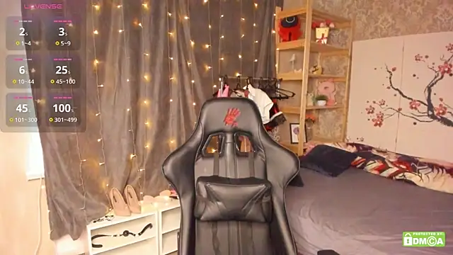 Snapshot of Laila_Blarr chatting on 09-27-25, 10:31 Laila Blarr online show from 09-27-25, 10:31