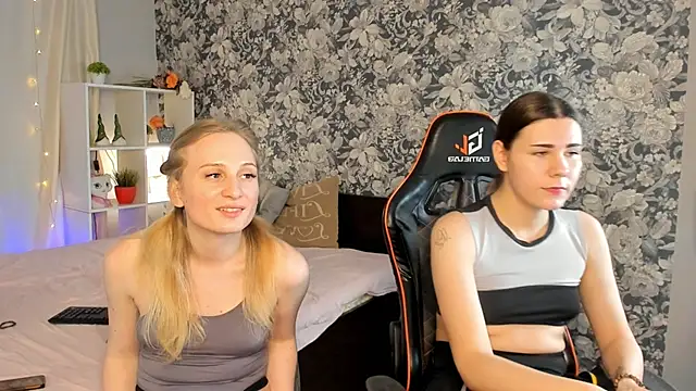 Snapshot of Laila_Blarr chatting on 12-04-25, 11:08 Laila Blarr online show from 12-04-25, 11:08