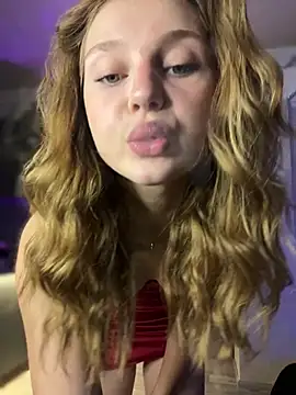 Emaline Fane online show from 04-03-26, 08:29