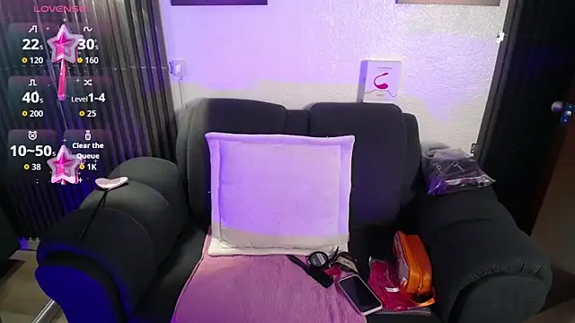 Mia garcia28 online show from 09-15-25, 07:47