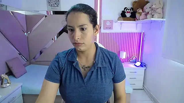 Mia garcia28 online show from 07-14-26, 08:03