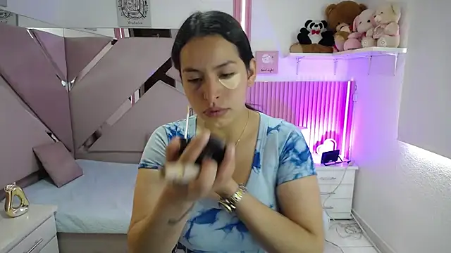 Mia garcia28 online show from 07-15-26, 03:39