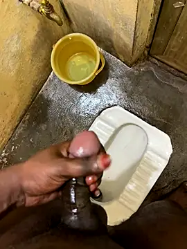 Snapshot of mrsaihotguy chatting on 09-13-25, 12:43 mrsaihotguy online show from 09-13-25, 12:43