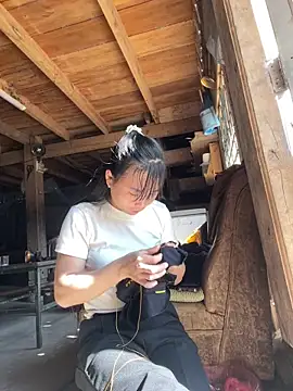 Sunyinn online show from 11-25-25, 05:51