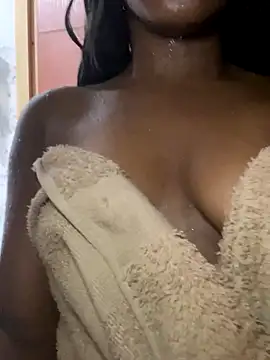 Kendramonroe online show from 10-26-25, 01:55