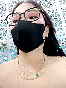 Bonnie-2k online show from 10-14-25, 08:15