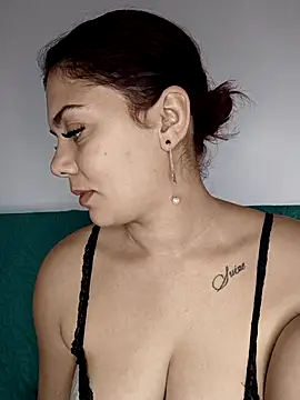 LadyNora online show from 12-19-25, 12:12