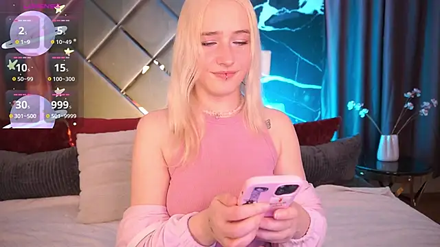 LilElfie online show from 03-10-26, 08:47