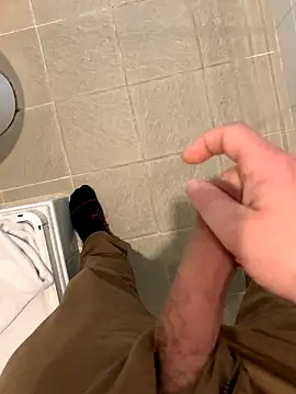 Snapshot of Chriscoki chatting on 10-07-25, 02:25 Chriscoki online show from 10-07-25, 02:25