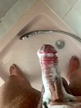 Snapshot of Chriscoki chatting on 10-21-25, 10:38 Chriscoki online show from 10-21-25, 10:38