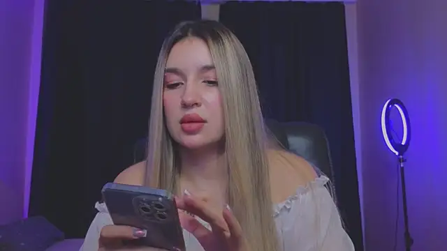 RoxyChill online show from 10-28-25, 09:28