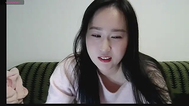 Snapshot of Belinda66 chatting on 11-23-25, 02:17 Belinda66 online show from 11-23-25, 02:17