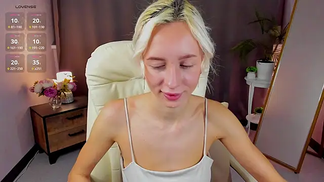 cute luucy online show from 02-03-26, 03:37