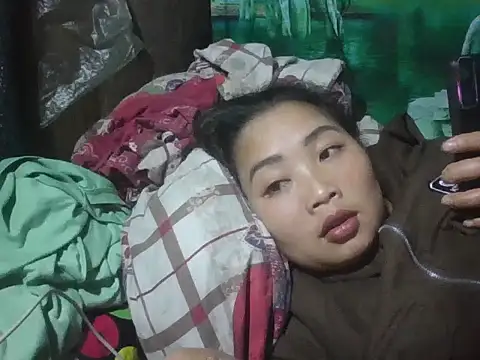 PhamPhung online show from 11-10-25, 02:05