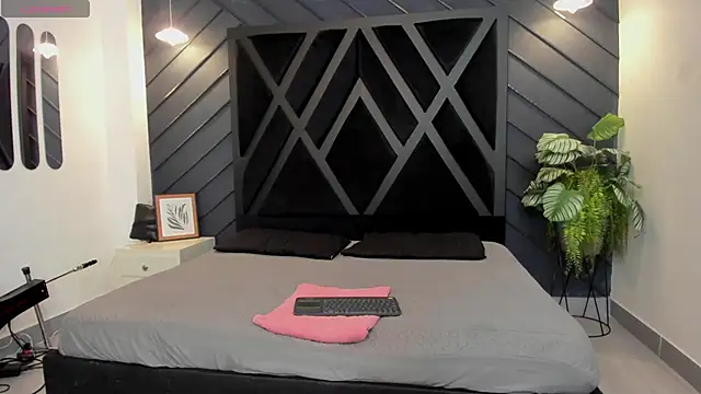 marco garciia  online show from 12-22-25, 11:13