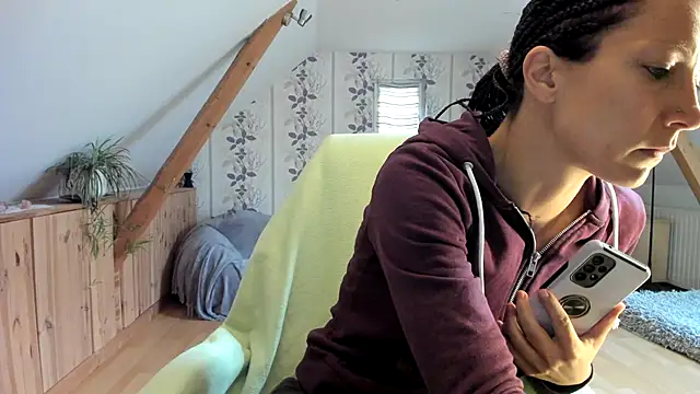 Snapshot of Axunamun chatting on 11-20-25, 08:36 Axunamun online show from 11-20-25, 08:36