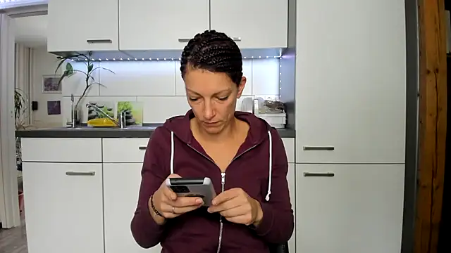 Snapshot of Axunamun chatting on 11-25-25, 08:47 Axunamun online show from 11-25-25, 08:47