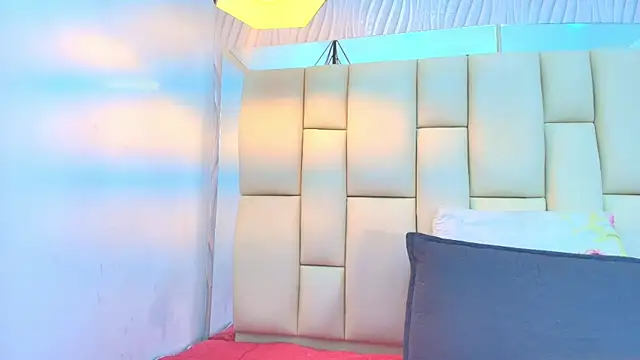 sweet amye online show from 10-08-25, 07:33