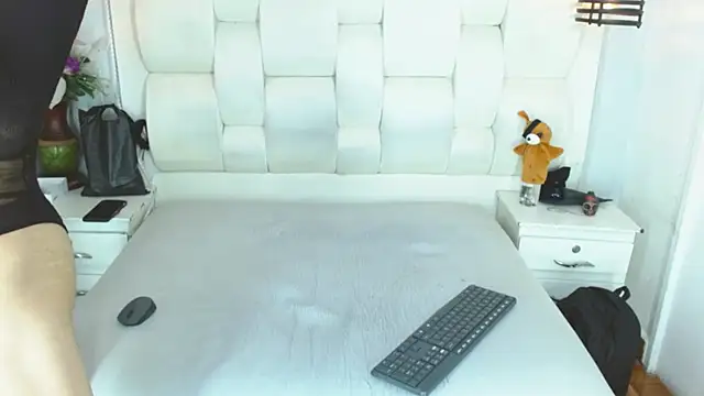 Atley Dolly online show from 11-22-25, 09:03