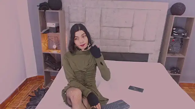 Snapshot of Atley_Dolly chatting on 06-19-26, 10:46 Atley Dolly online show from 06-19-26, 10:46