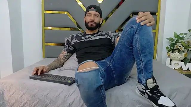 yorbymaxx online show from 10-15-25, 02:06