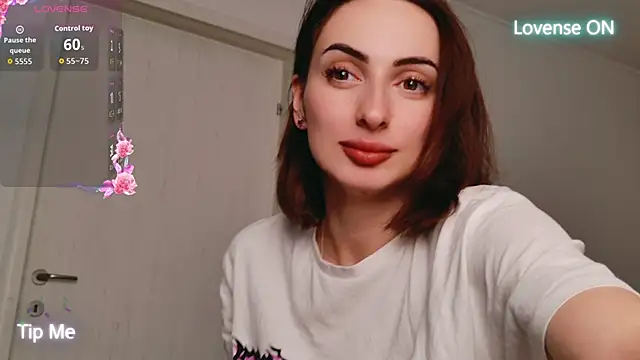 Snapshot of AuraPure chatting on 09-18-25, 09:39 AuraPure online show from 09-18-25, 09:39