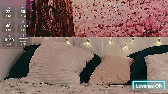 Snapshot of AuraPure chatting on 09-25-25, 09:51 AuraPure online show from 09-25-25, 09:51