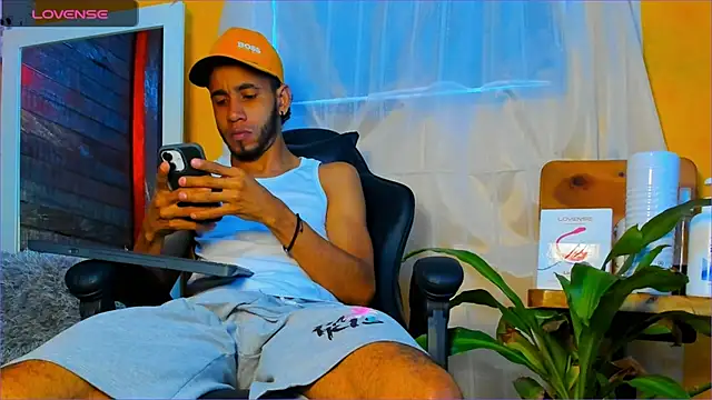 Alex bigcock11  online show from 10-21-25, 01:45