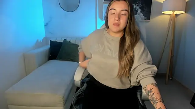 Vela jade online show from 09-21-25, 07:15