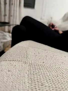 parejita888 online show from 10-05-25, 11:24