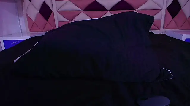 valecastro  online show from 09-25-25, 07:17