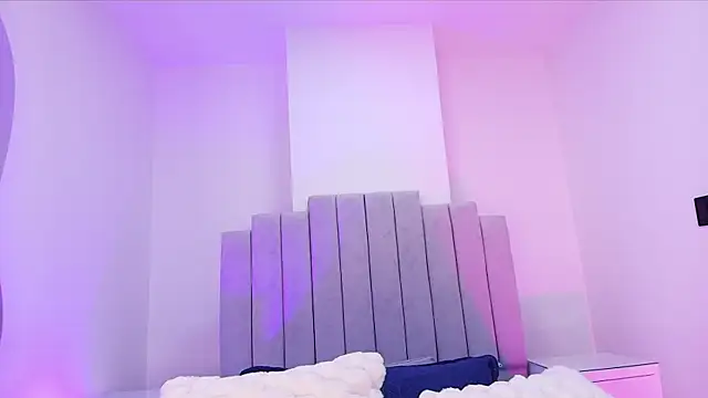 valecastro  online show from 11-21-25, 07:23