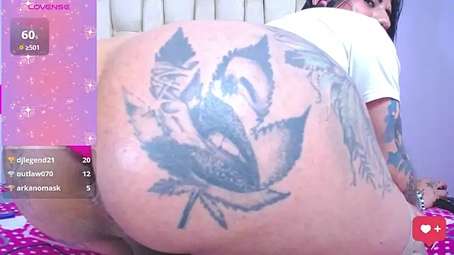 Snapshot of DollCoquette27 chatting on 09-20-25, 10:49 DollCoquette27 online show from 09-20-25, 10:49