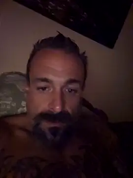 Snapshot of sethdarby chatting on 09-11-25, 03:39 sethdarby online show from 09-11-25, 03:39