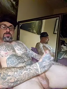 Snapshot of sethdarby chatting on 10-11-25, 04:01 sethdarby online show from 10-11-25, 04:01