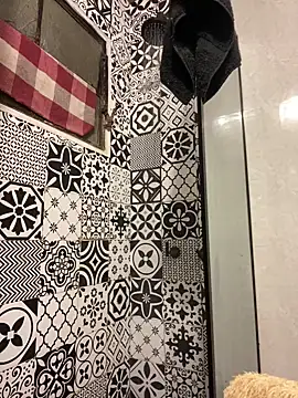 Snapshot of nazz01 chatting on 04-04-26, 05:16 nazz01 online show from 04-04-26, 05:16