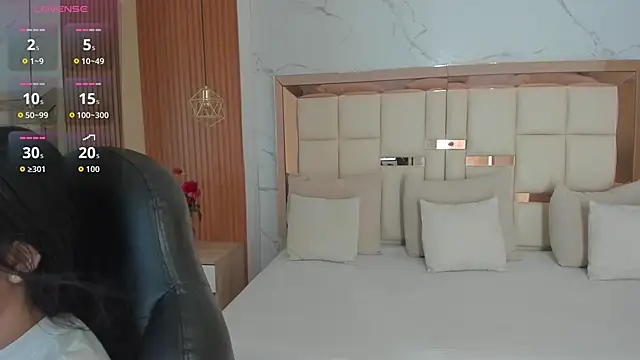 Snapshot of julieta_rosee chatting on 05-30-26, 07:55 julieta rosee online show from 05-30-26, 07:55
