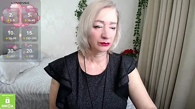 hunters woman online show from 11-07-25, 02:17