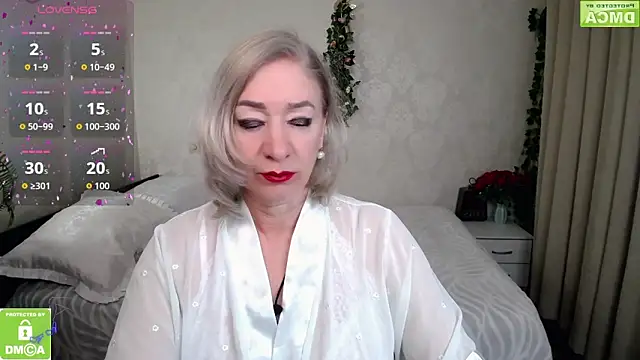 hunters woman online show from 04-24-26, 06:54