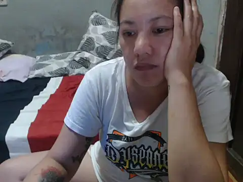 Snapshot of Rose_slut_squirt chatting on 02-24-26, 11:19 Rose slut squirt online show from 02-24-26, 11:19