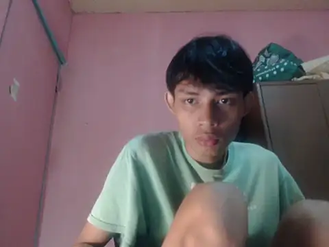 Snapshot of Kyoshi_19 chatting on 07-28-26, 10:43 Kyoshi 19 online show from 07-28-26, 10:43