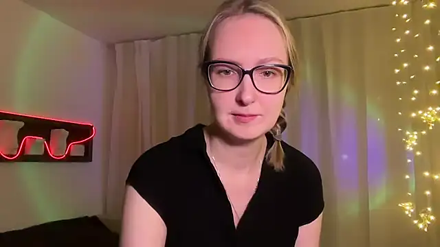 Snapshot of KiraxFate chatting on 09-12-25, 05:57 KiraxFate online show from 09-12-25, 05:57