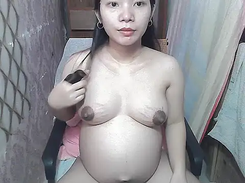 Snapshot of Mypussy4u_29 chatting on 11-24-25, 05:51 Mypussy4u 29 online show from 11-24-25, 05:51