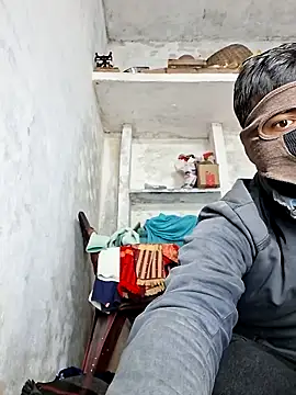 RAYI Queen 3 online show from 01-05-26, 11:41