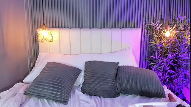 Snapshot of SandyLainer chatting on 03-10-26, 11:10 SandyLainer online show from 03-10-26, 11:10