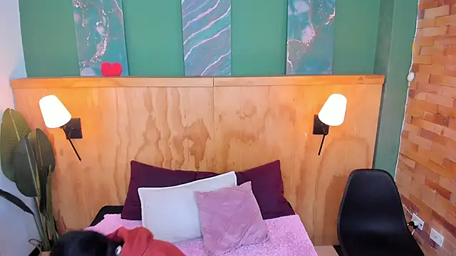 milavega  online show from 12-04-25, 12:03