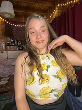 Snapshot of sashapulse chatting on 11-28-25, 03:09 sashapulse online show from 11-28-25, 03:09