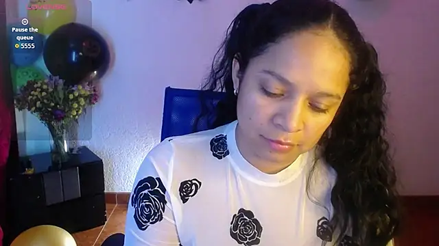 Sara cute92 online show from 10-23-25, 08:35